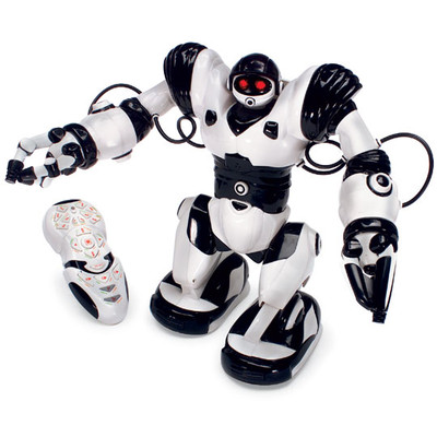 WowWee Robosapien Remote Control Robot 67 Pre Programmed Robotic Functions